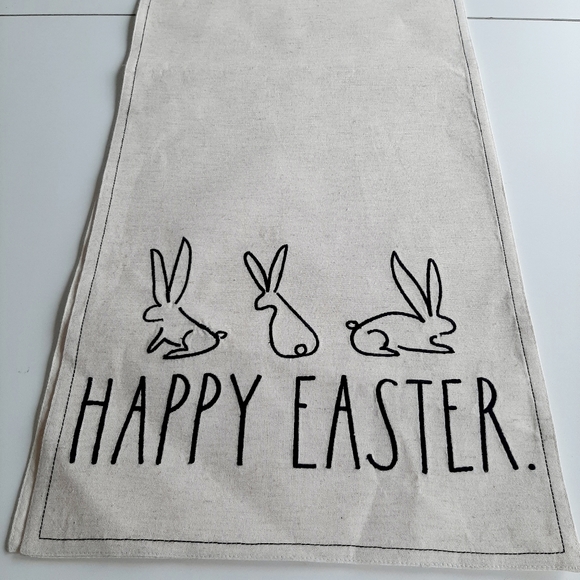 NWT RAE DUNN EASTER TABLE RUNNER. - Picture 2 of 8